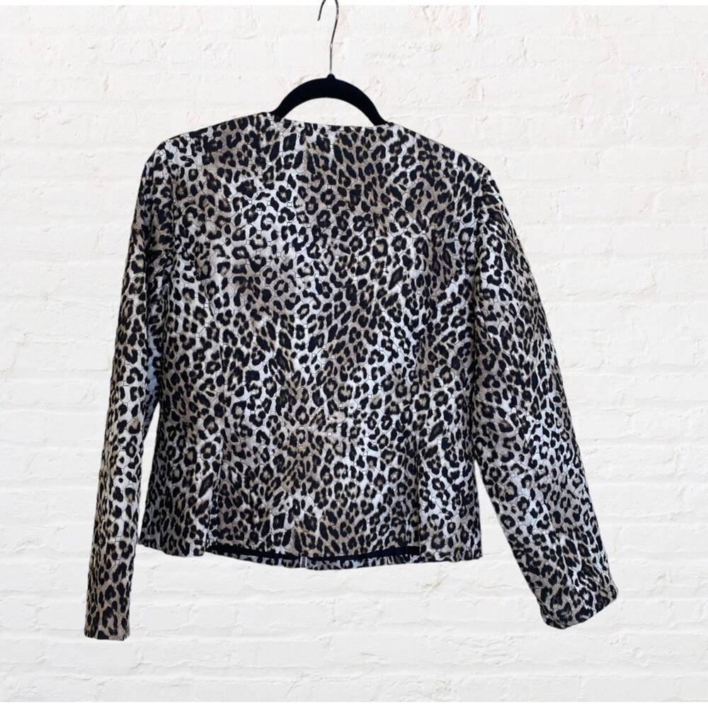 Chico’s leopard print quilt like jacket - Picture 7 of 11